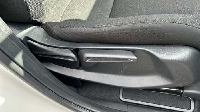 Honda HR-V 1.5 eHEV Elegance 5dr CVT Hybrid Hatchback 