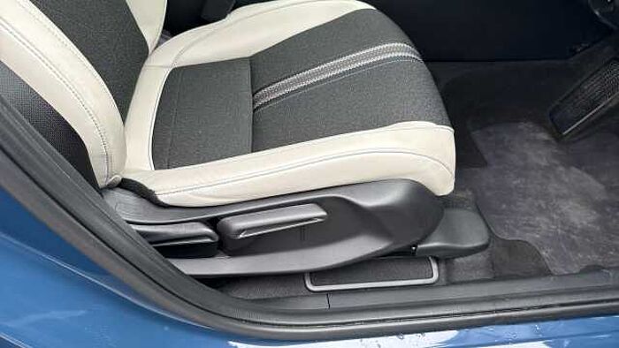 Honda HR-V 1.5 eHEV Advance Style 5dr CVT Hybrid Hatchback 